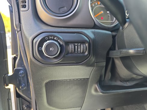 Used 2019 Jeep Wrangler Unlimited Sport S image 19