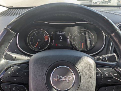Used 2019 Jeep Cherokee Latitude Plus image 14