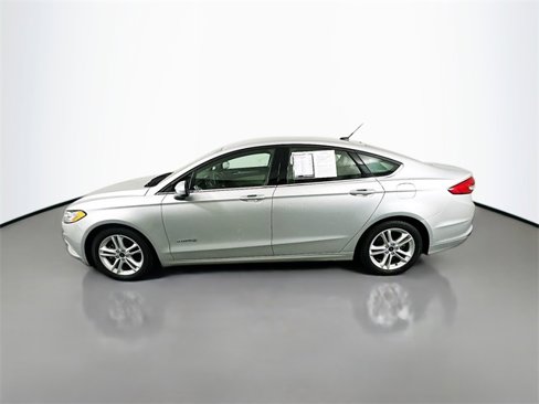 Used 2018 Ford Fusion S image 4