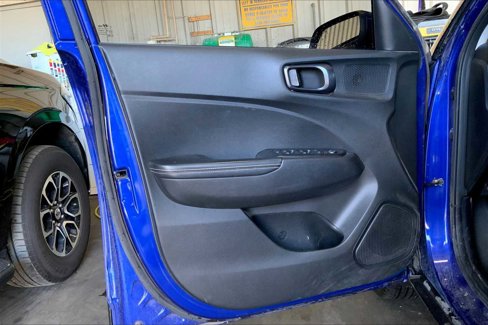 Used 2023 Hyundai Venue Limited image 20