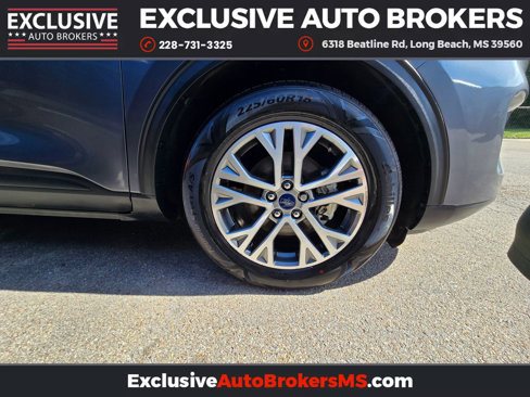 Used 2022 Ford Escape SEL image 18