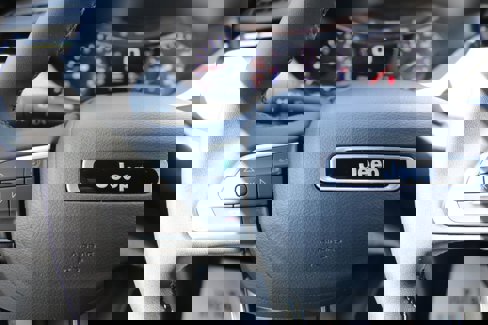 New 2025 Jeep Compass Latitude image 14