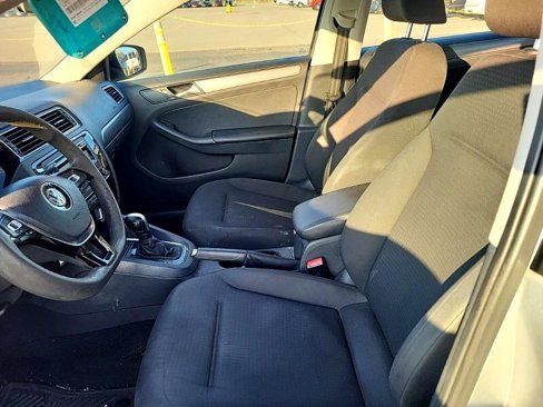 Used 2015 Volkswagen Jetta TDI S image 14
