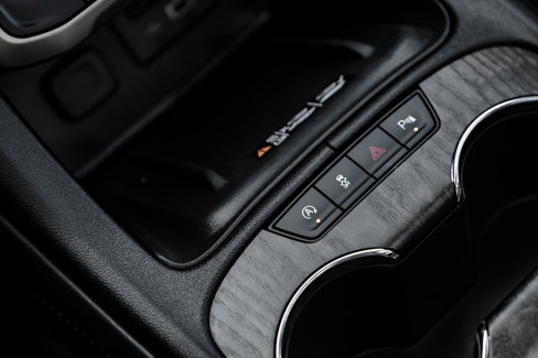 Certified 2023 GMC Acadia Denali w/ Denali Ultimate Package image 36