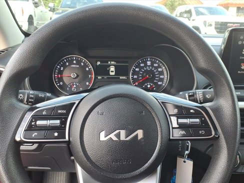 Used 2024 Kia Forte LXS image 19