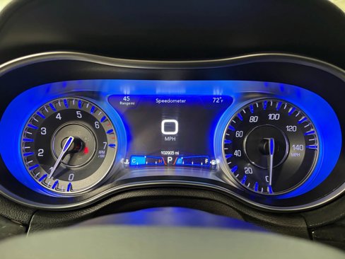 Used 2019 Chrysler 300 Limited image 37