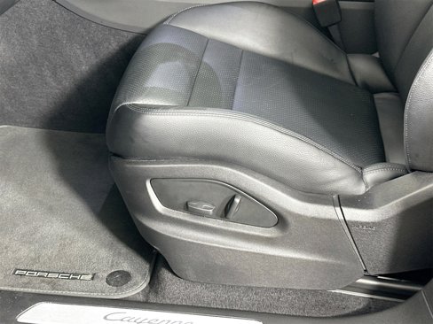 Certified 2023 Porsche Cayenne image 34