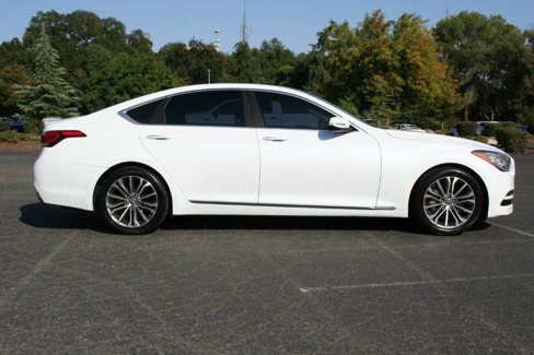 Used 2015 Hyundai Genesis 3.8 w/ Option Group 02 image 3