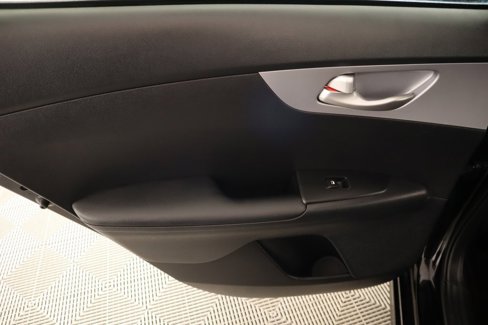 Used 2024 Kia Forte LXS image 15