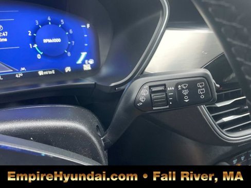 Used 2022 Ford Escape Titanium image 32