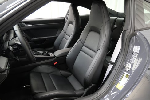 Used 2025 Porsche 911 Carrera w/ Premium Package image 23