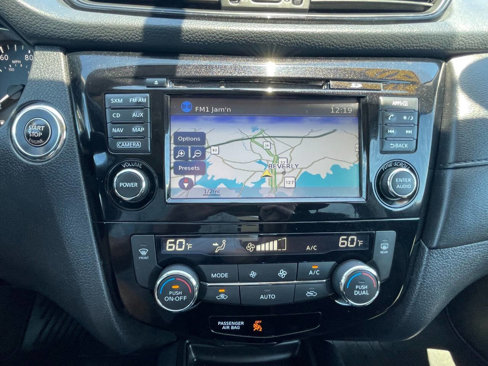Used 2017 Nissan Rogue SV image 13