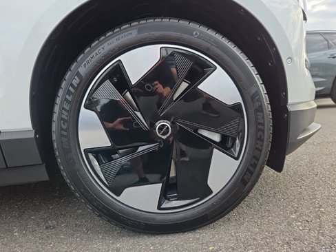 New 2025 Volvo EX30 Ultra w/ Protection Package Premier image 10