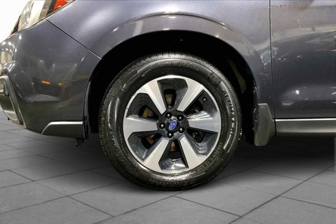 Used 2017 Subaru Forester 2.5i w/ Alloy Wheel Package image 10