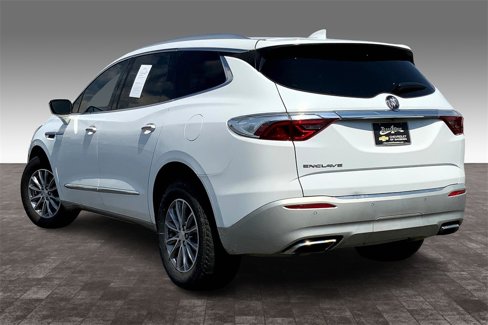 Used 2022 Buick Enclave Essence image 13