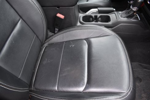 Used 2019 Jeep Wrangler Unlimited Sahara image 25