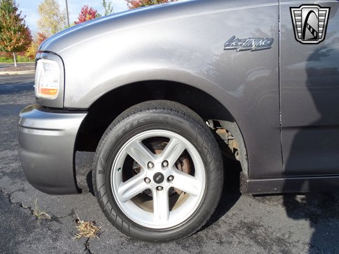 Used 2003 Ford F150 Lightning image 13