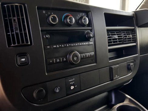 Used 2018 Chevrolet Express 3500 image 14