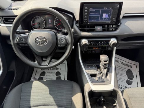 Certified 2022 Toyota RAV4 LE image 10