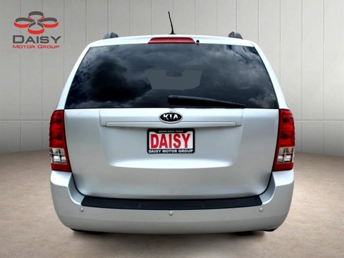 Used 2012 Kia Sedona LX image 6