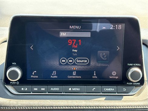 Used 2024 Nissan Rogue SV image 21
