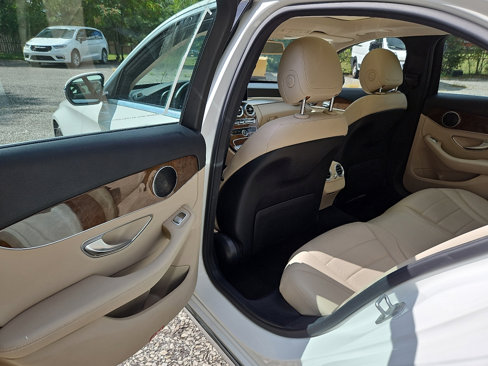 Used 2016 Mercedes-Benz C 300 Sedan w/ Premium 1 Package image 19