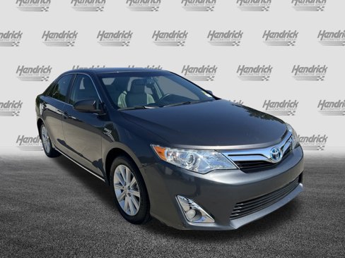 Used 2013 Toyota Camry LE image 2