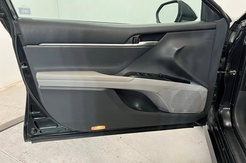 Certified 2019 Toyota Camry LE image 15