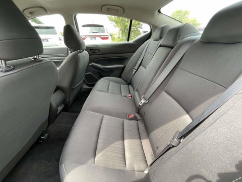 Used 2024 Nissan Altima 2.5 SV image 21