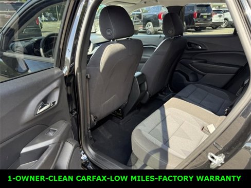 Used 2024 Chevrolet Trax LS w/ LS Convenience Package image 11