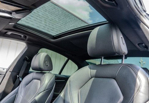 Used 2019 BMW 530i w/ Convenience Package image 27