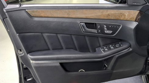 Used 2014 Mercedes-Benz E 550 4MATIC Sedan image 33