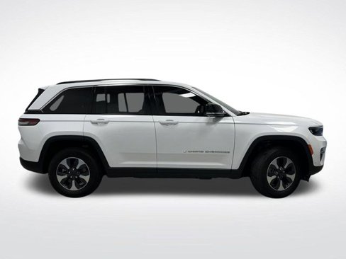 Used 2022 Jeep Grand Cherokee Limited 4xe w/ Luxury Tech Group II image 2