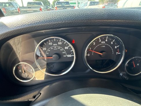 Used 2014 Jeep Wrangler Unlimited Sport w/ Connectivity Group image 10