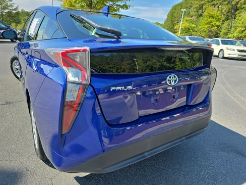 Used 2017 Toyota Prius Two image 32