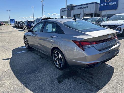 Certified 2023 Hyundai Elantra SEL w/ Convenience Package image 15