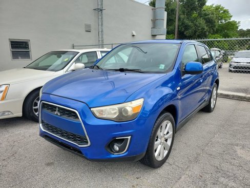 Used 2015 Mitsubishi Outlander Sport ES image 2