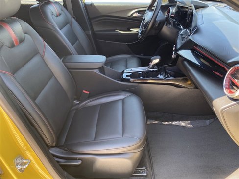 Used 2024 Chevrolet Trax RS w/ Sunroof Package image 27