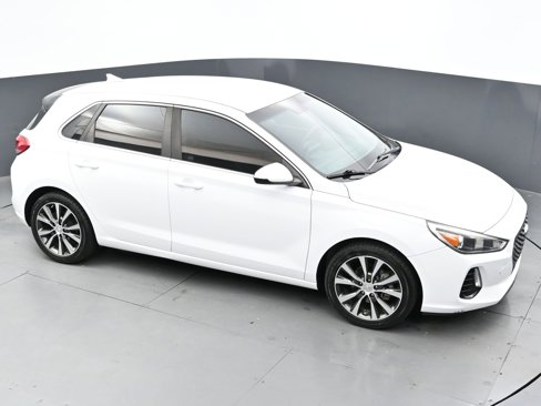 Used 2018 Hyundai Elantra GT image 60
