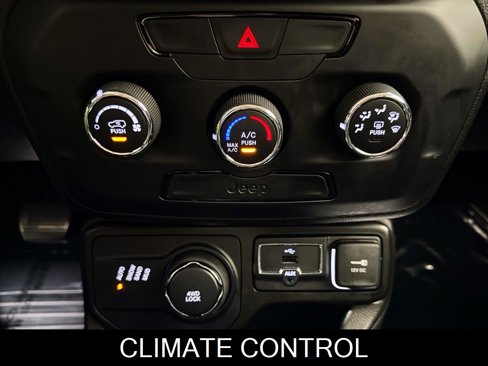 Used 2020 Jeep Renegade Sport w/ Sport Appearance Group image 22