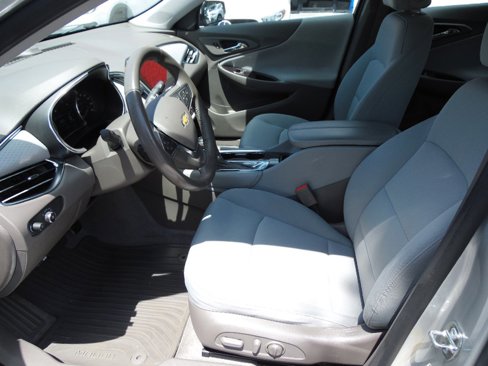 Used 2018 Chevrolet Malibu LT image 8