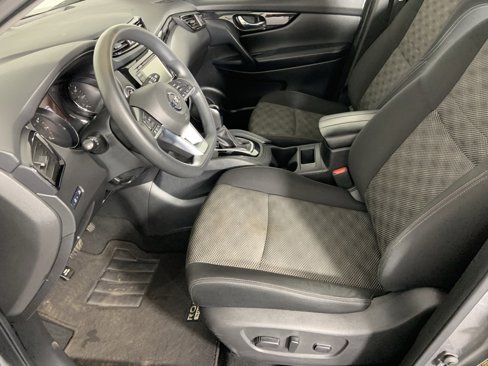 Used 2020 Nissan Rogue Sport SV image 15