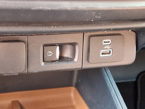 Certified 2022 Ford Maverick Lariat w/ Equipment Group 500A Standard image 24