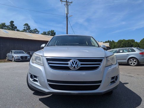 Used 2010 Volkswagen Tiguan S image 4