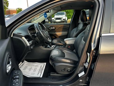 Used 2014 Jeep Cherokee Limited w/ Luxury Group image 10