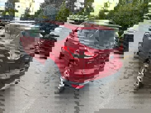 Used 2015 Ford Escape SE image 12
