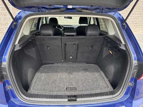 Used 2022 Volkswagen Taos SE w/ Panoramic Sunroof Package image 33