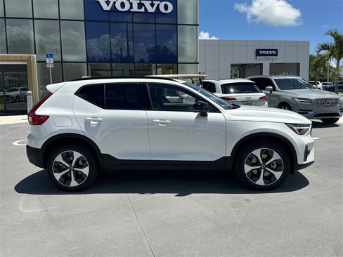 New 2026 Volvo XC40 B4 Plus w/ Protection Package Premier image 5