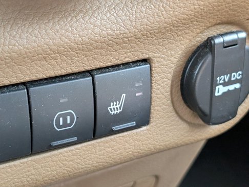 Used 2012 Jeep Wrangler Unlimited Sahara w/ Connectivity Group image 9