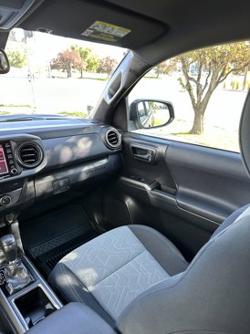 Used 2021 Toyota Tacoma TRD Off-Road w/ Technology Package image 34